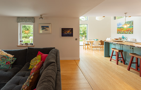 sitting area and snug adjoining kitchen dining